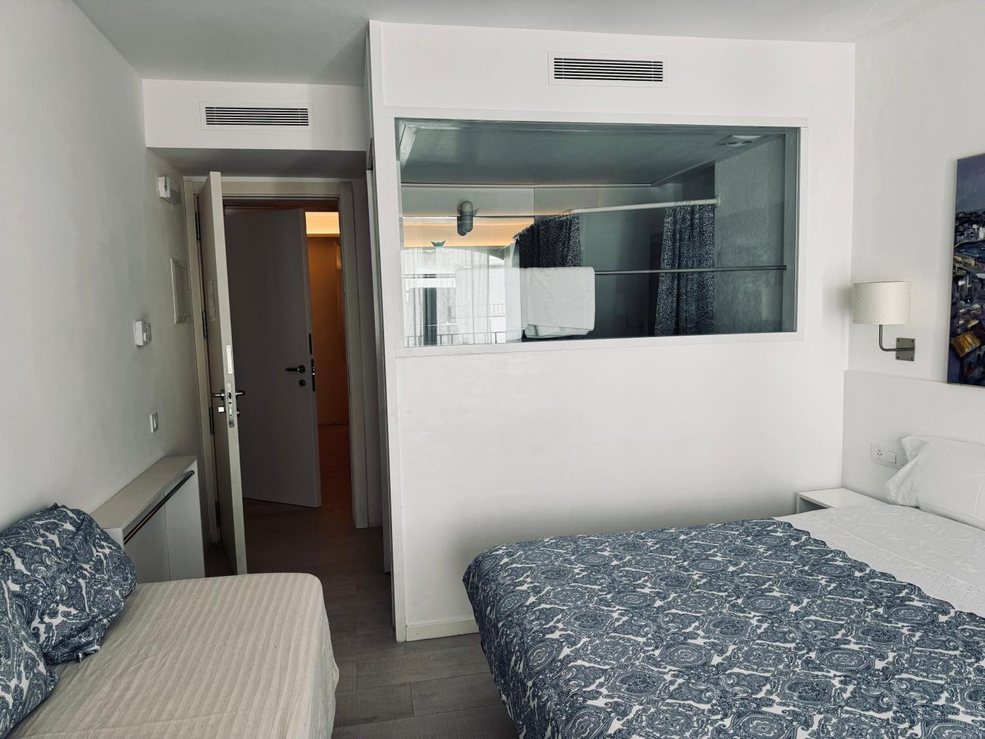 Hostal Marina Кадакес Экстерьер фото